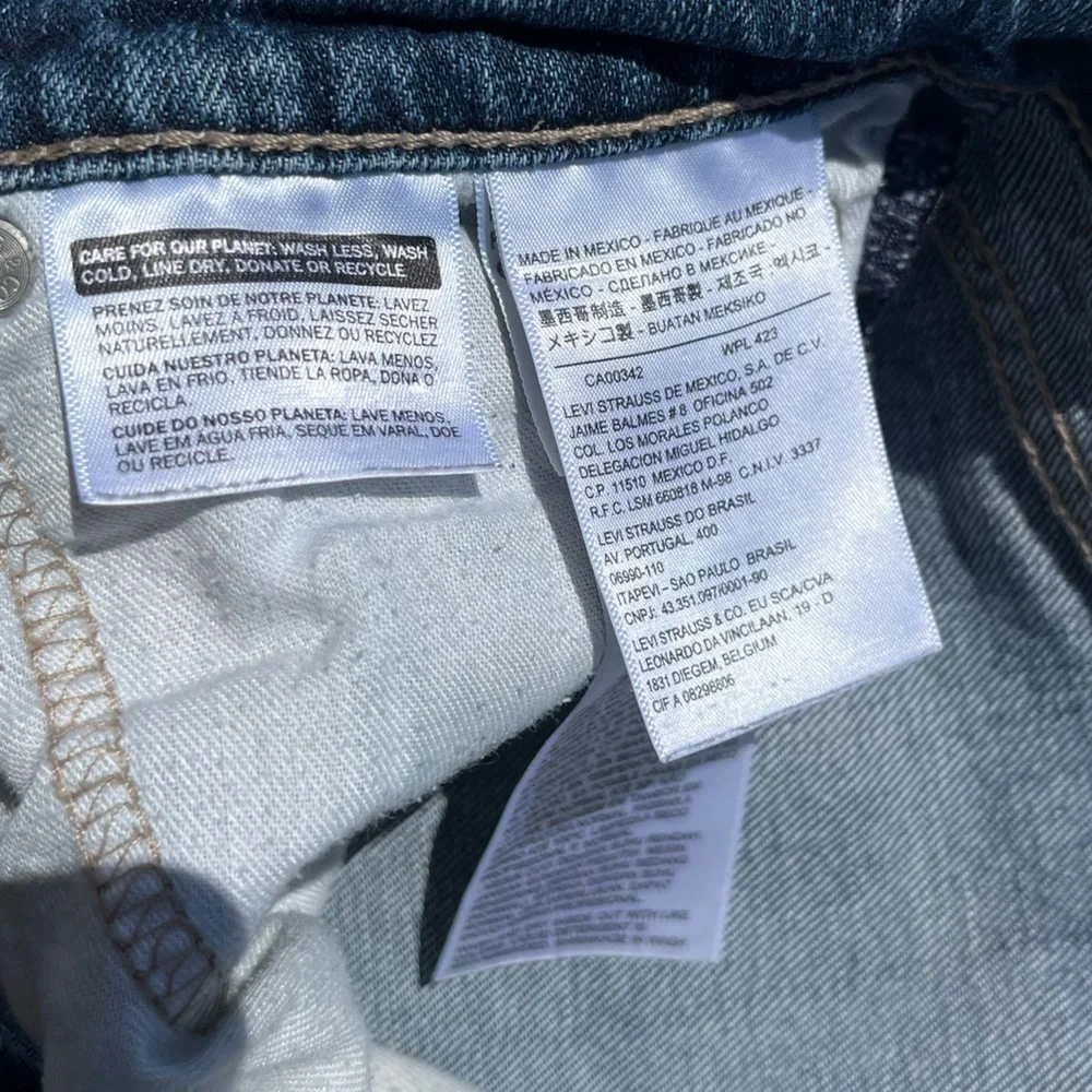 Men’s Levi's 511 Jeans Blue 30x30 Athletic Slim Whiskers Fade Distressed Knee‎